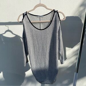 Y2K Papaya Grey & White Striped Cold Shoulder Knit Top Size Medium